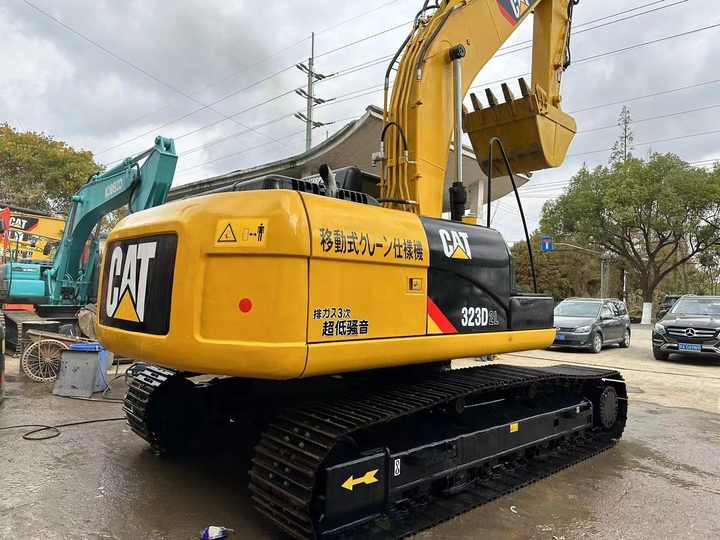 Ekskavaator Used Caterpillar 323d Excavator for Sale   Original Caterpillar 320 330 323 336d Excavator on Sale [ Copy ] [ Copy ] [ Copy ] [ Copy ] [ Copy ] [ Copy ]: pilt 6
