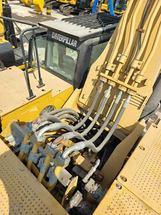 Used Caterpillar 374DL Large Excavator on Sale Original CAT Heavy Equipment Crawler Excavator 374d for Sale - Ekskavaator: pilt 5 Used Caterpillar 374DL Large Excavator on Sale Original CAT Heavy Equipment Crawler Excavator 374d for Sale - Ekskavaator: pilt 5