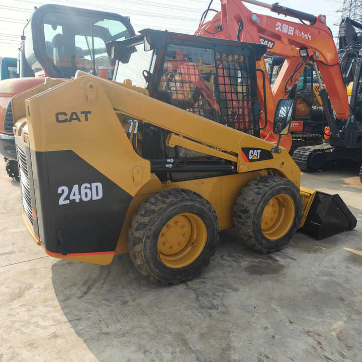 Used Front Loader Tractor CAT 246D Skid Steer Loader / Used Cat 226B 246C 246d Mini Skid Steer Loader in Stock - Kompaktlaadur: pilt 1 Used Front Loader Tractor CAT 246D Skid Steer Loader / Used Cat 226B 246C 246d Mini Skid Steer Loader in Stock - Kompaktlaadur: pilt 1
