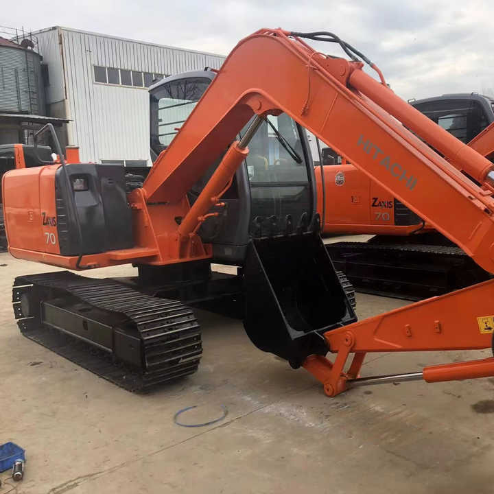 Used HITACHI ZX-70 - Ekskavaator: pilt 1 Used HITACHI ZX-70 - Ekskavaator: pilt 1