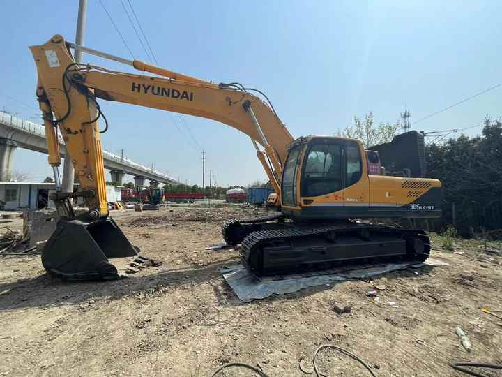 Used HYUNDAI 305LC-9T Crawler Excavator with good performance Hyundai30 tons earthmoving machinery with low price on-sale - Lintekskavaator: pilt 5 Used HYUNDAI 305LC-9T Crawler Excavator with good performance Hyundai30 tons earthmoving machinery with low price on-sale - Lintekskavaator: pilt 5