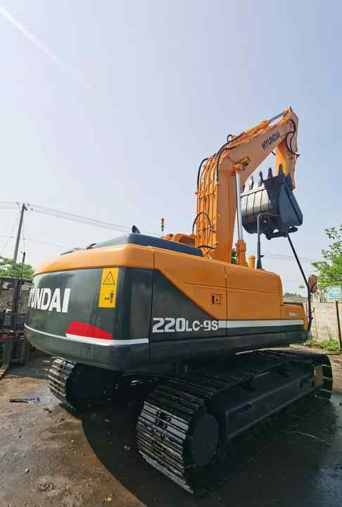 Used HYUNDAI R220-9S New Model Excavator Second Hand Machine Popular Brand Korean hyundai Hydraulic Machinery - Lintekskavaator: pilt 5 Used HYUNDAI R220-9S New Model Excavator Second Hand Machine Popular Brand Korean hyundai Hydraulic Machinery - Lintekskavaator: pilt 5