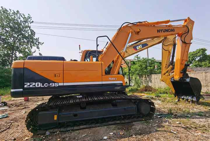 Used HYUNDAI R220-9S New Model Excavator Second Hand Machine Popular Brand Korean hyundai Hydraulic Machinery - Lintekskavaator: pilt 4 Used HYUNDAI R220-9S New Model Excavator Second Hand Machine Popular Brand Korean hyundai Hydraulic Machinery - Lintekskavaator: pilt 4