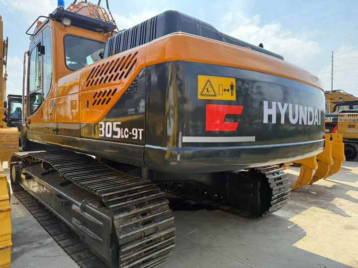 Used HYUNDAI305lc-9c Hydraulic Excavator with Excellent Performance hyundai Running Working Condition Low Price for Sale - Ekskavaator: pilt 5 Used HYUNDAI305lc-9c Hydraulic Excavator with Excellent Performance hyundai Running Working Condition Low Price for Sale - Ekskavaator: pilt 5