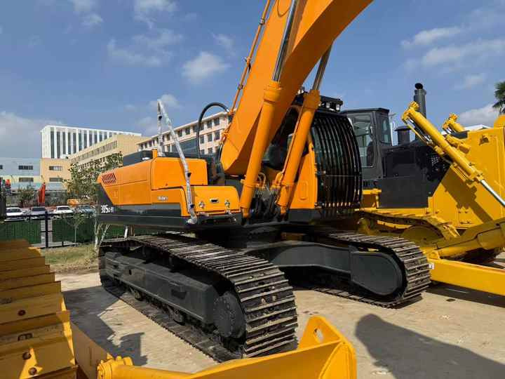 Used HYUNDAI305lc-9c Hydraulic Excavator with Excellent Performance hyundai Running Working Condition Low Price for Sale - Ekskavaator: pilt 3 Used HYUNDAI305lc-9c Hydraulic Excavator with Excellent Performance hyundai Running Working Condition Low Price for Sale - Ekskavaator: pilt 3