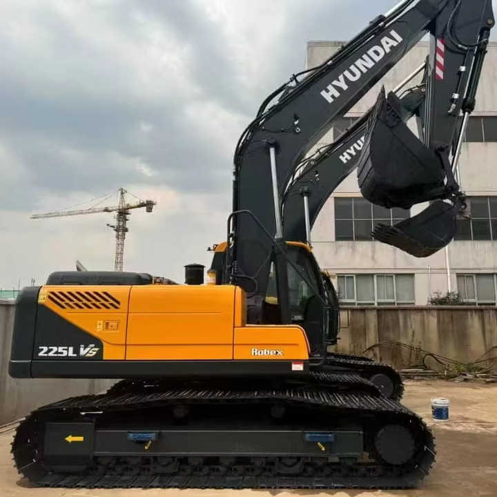 Used hyundai 225lvs Model Excavator Second Hand Machine Popular Brand Korea hyundai Hydraulic Machinery - Ekskavaator: pilt 1 Used hyundai 225lvs Model Excavator Second Hand Machine Popular Brand Korea hyundai Hydraulic Machinery - Ekskavaator: pilt 1