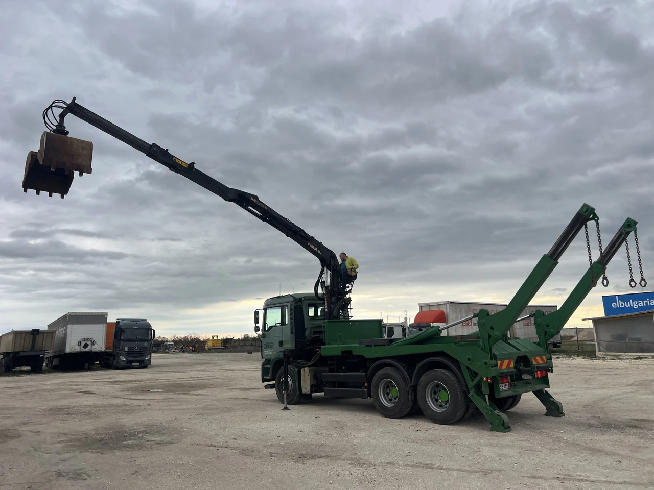 Madelveok/ Platvormveok, Kraanaga veoauto Volvo Fh 12 6х6, Кран, Нов внос: pilt 17