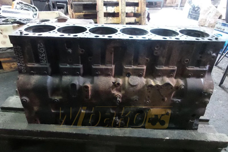 Cummins 4993367R0 - Silindriplokk - Ehitusmasinad: pilt 1 Cummins 4993367R0 - Silindriplokk - Ehitusmasinad: pilt 1