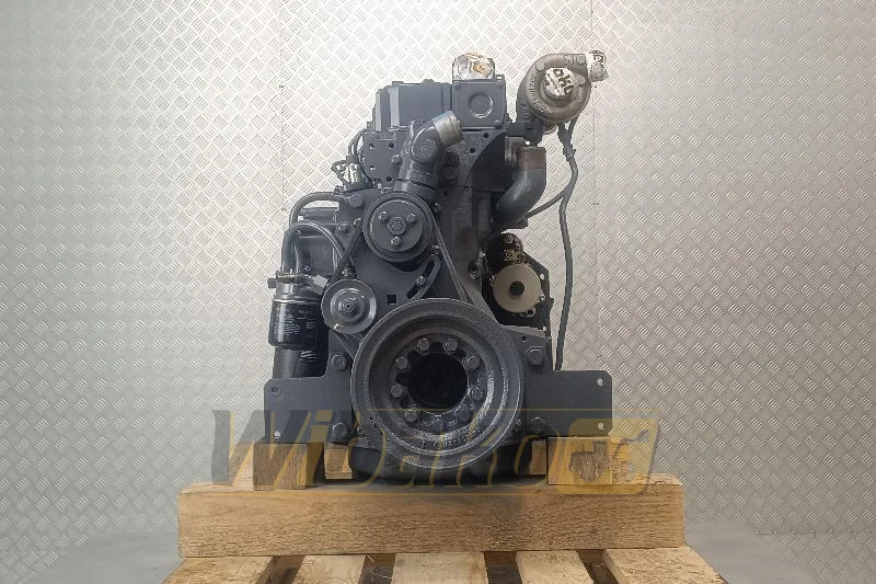 Deutz BF4M1012C - Mootor - Ehitusmasinad: pilt 4 Deutz BF4M1012C - Mootor - Ehitusmasinad: pilt 4