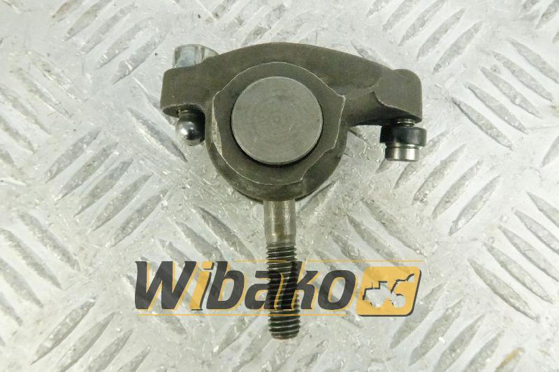 Rocker arm Cummins 3942748 - Mootori pea - Ehitusmasinad: pilt 1 Rocker arm Cummins 3942748 - Mootori pea - Ehitusmasinad: pilt 1