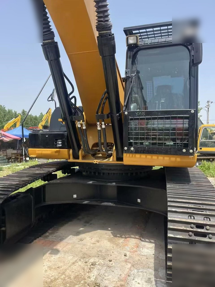 CATERPILLAR 330D2 - Lintekskavaator: pilt 3 CATERPILLAR 330D2 - Lintekskavaator: pilt 3