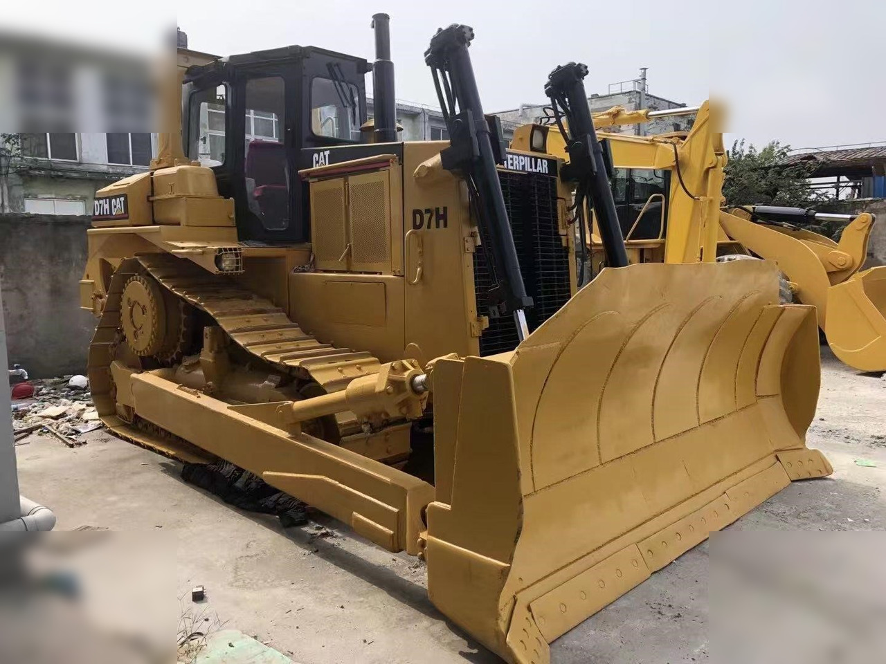 CATERPILLAR D7H - Buldooser: pilt 4 CATERPILLAR D7H - Buldooser: pilt 4