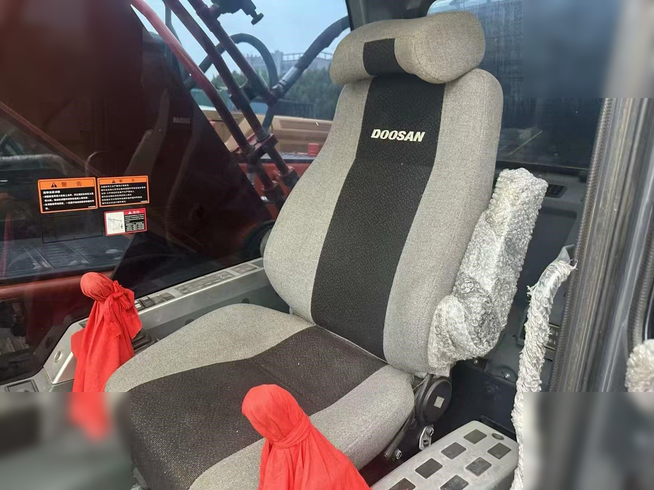 DOOSAN DX225 LC-9C - Lintekskavaator: pilt 2 DOOSAN DX225 LC-9C - Lintekskavaator: pilt 2