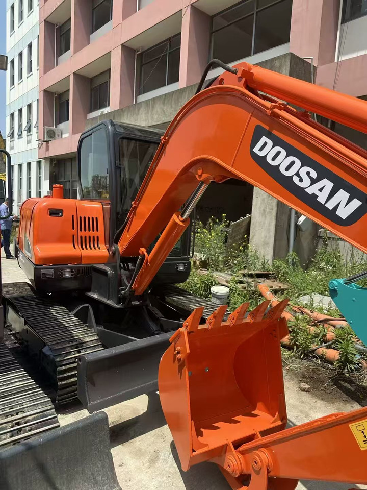 Uus Lintekskavaator DOOSAN DX60: pilt 9