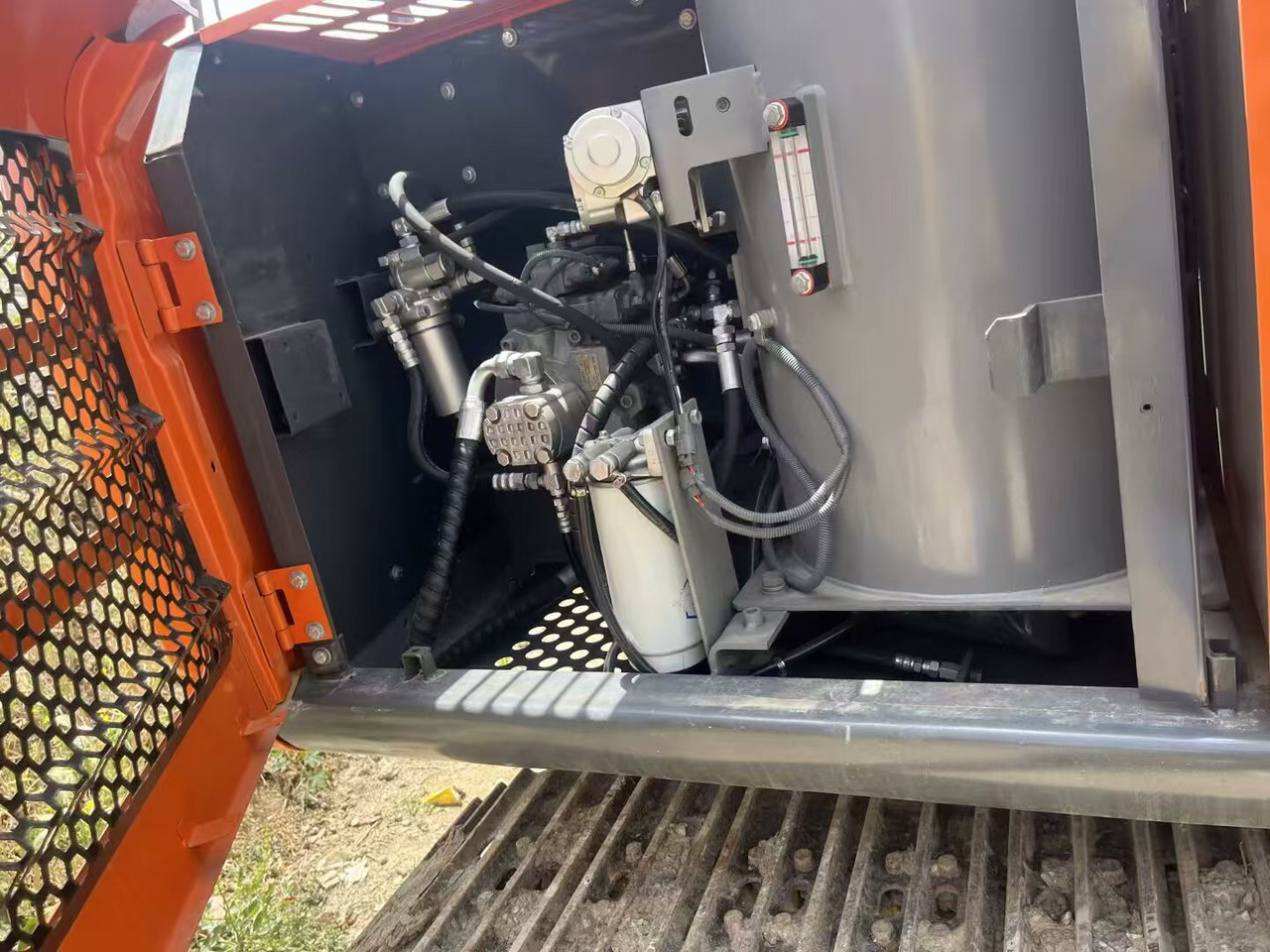 HITACHI ZX120 - Lintekskavaator: pilt 2 HITACHI ZX120 - Lintekskavaator: pilt 2