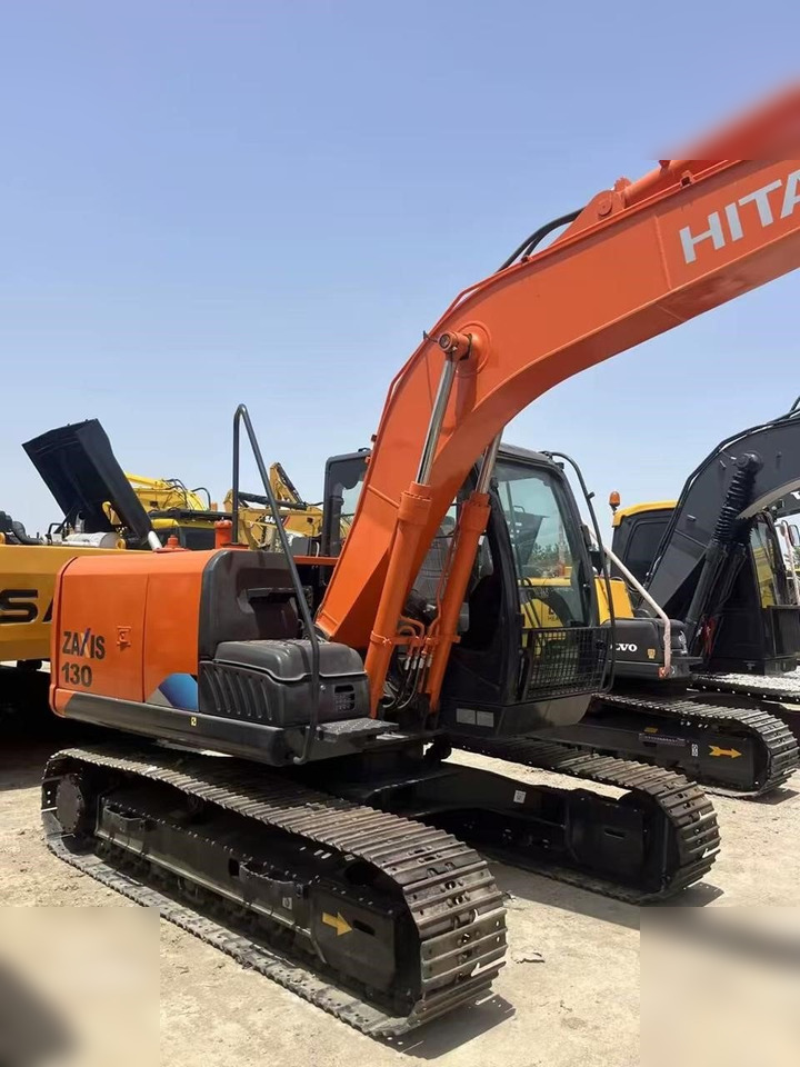 HITACHI ZX130 - Lintekskavaator: pilt 1 HITACHI ZX130 - Lintekskavaator: pilt 1