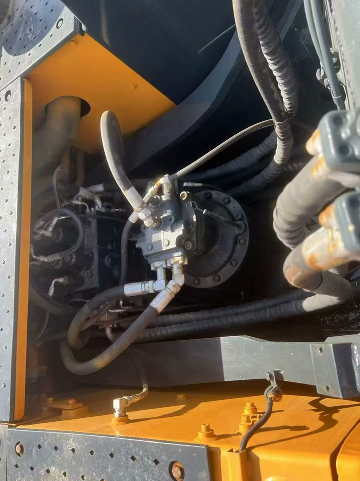 HYUNDAI R305-9 - Lintekskavaator: pilt 4 HYUNDAI R305-9 - Lintekskavaator: pilt 4