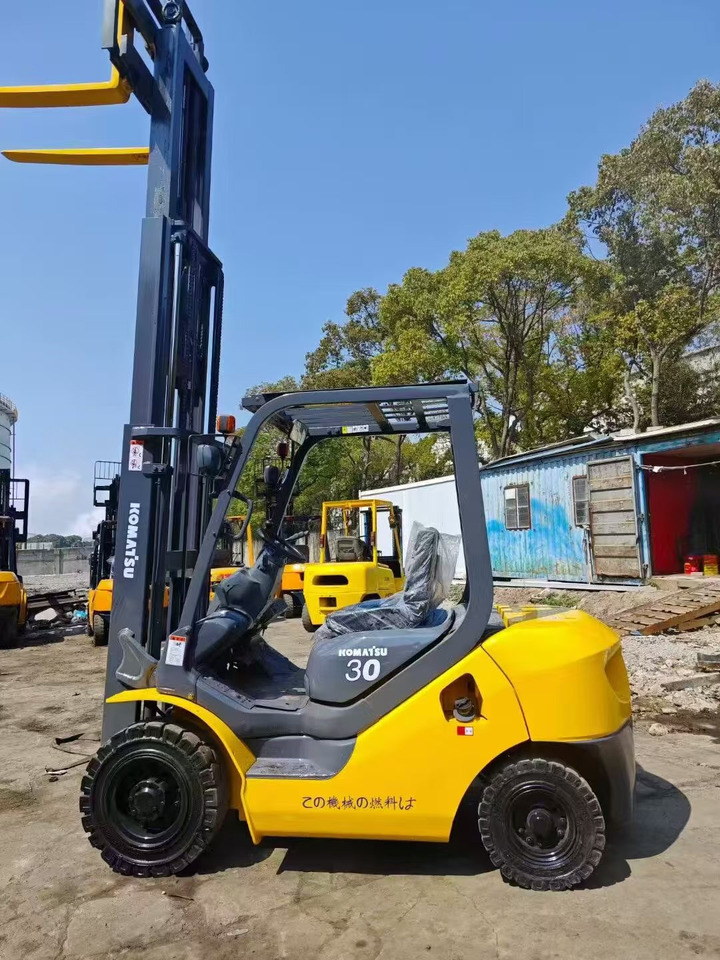 KOMATSU 3-ton - Masttõstuk: pilt 1 KOMATSU 3-ton - Masttõstuk: pilt 1