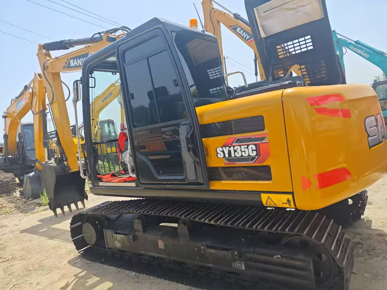 SANY 135C - Lintekskavaator: pilt 2 SANY 135C - Lintekskavaator: pilt 2