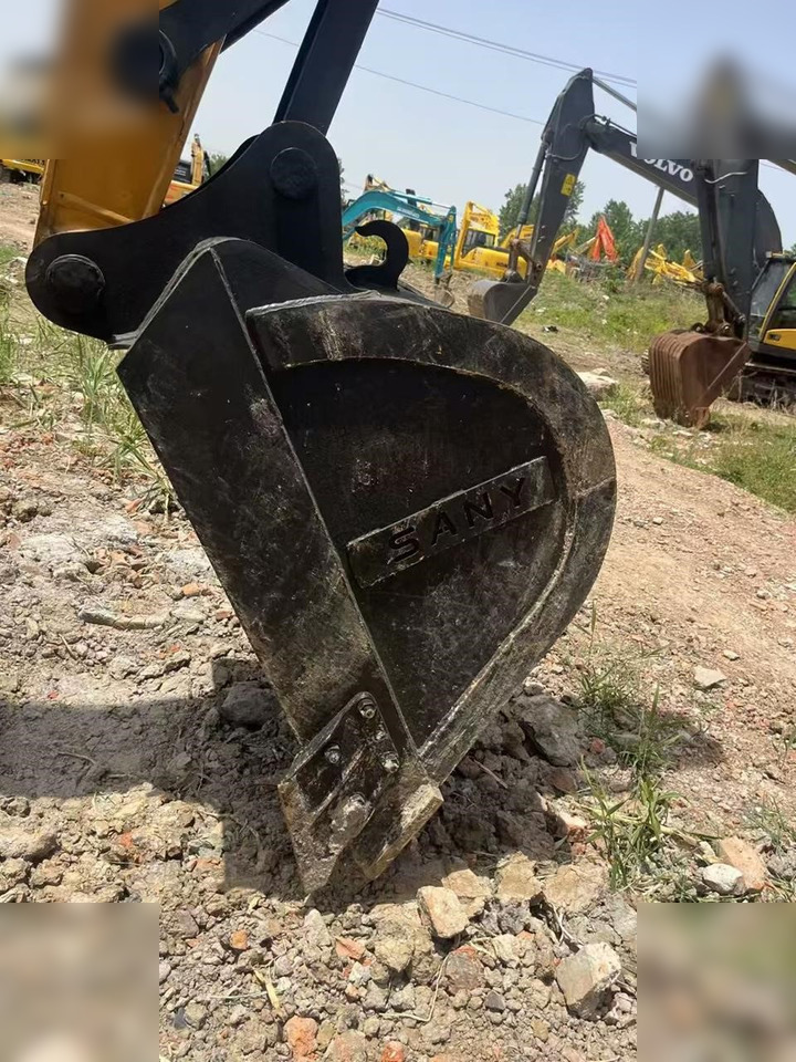 SANY SY215C - Lintekskavaator: pilt 4 SANY SY215C - Lintekskavaator: pilt 4