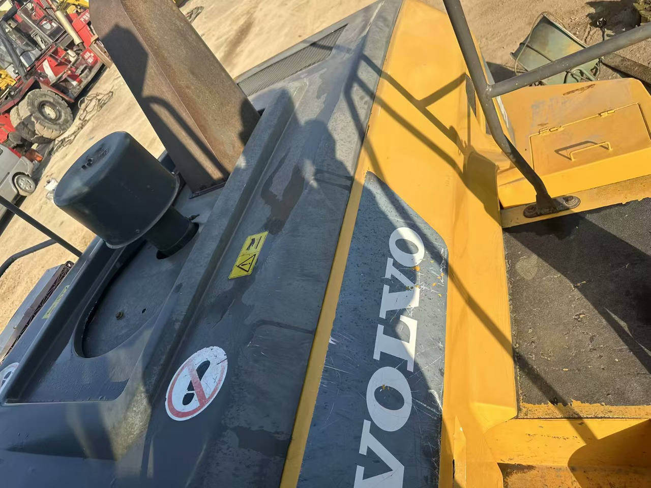 VOLVO 105L - Rataslaadur: pilt 3 VOLVO 105L - Rataslaadur: pilt 3