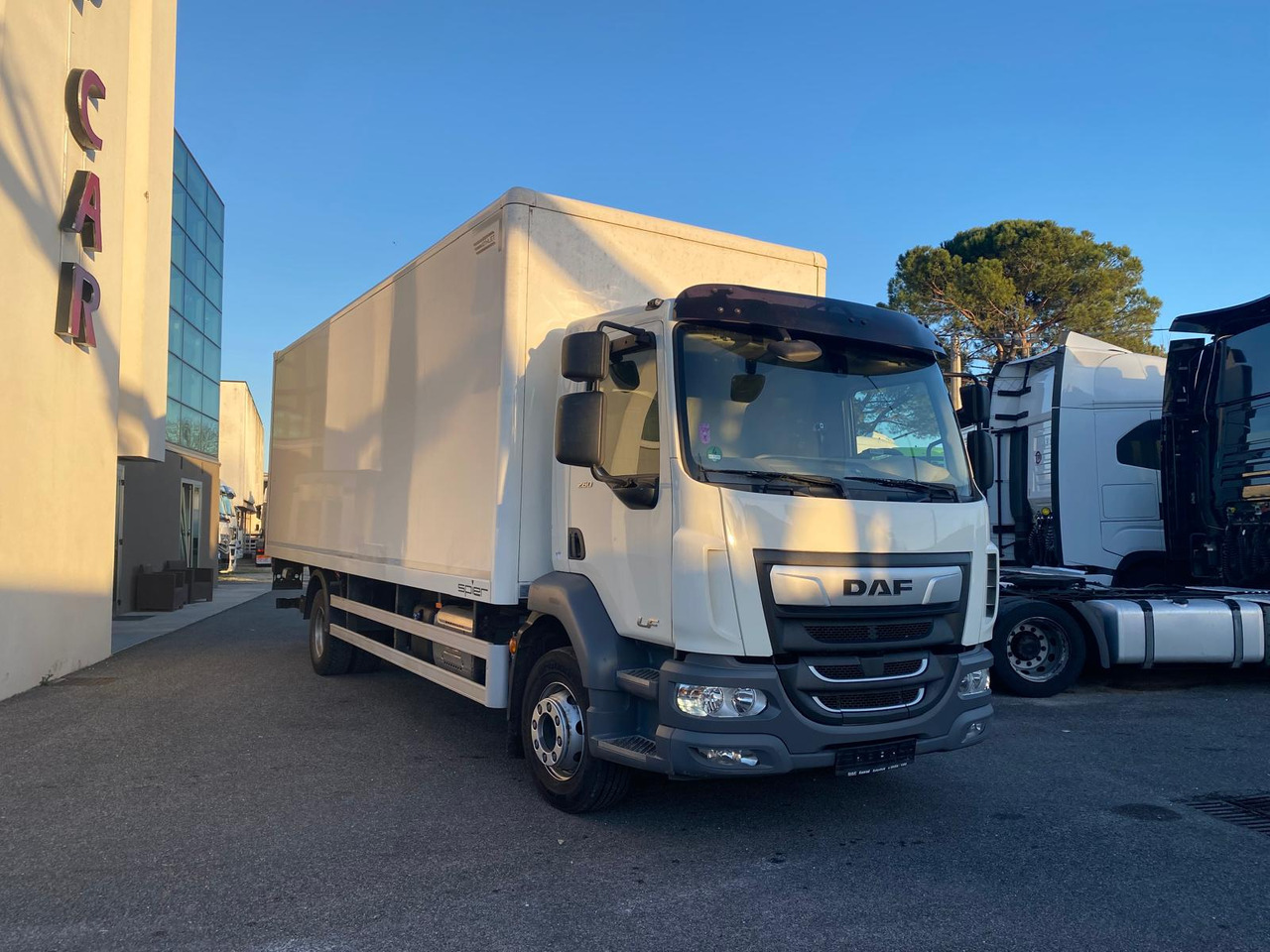 DAF LF 260 FA - Kasti veoauto: pilt 3 DAF LF 260 FA - Kasti veoauto: pilt 3
