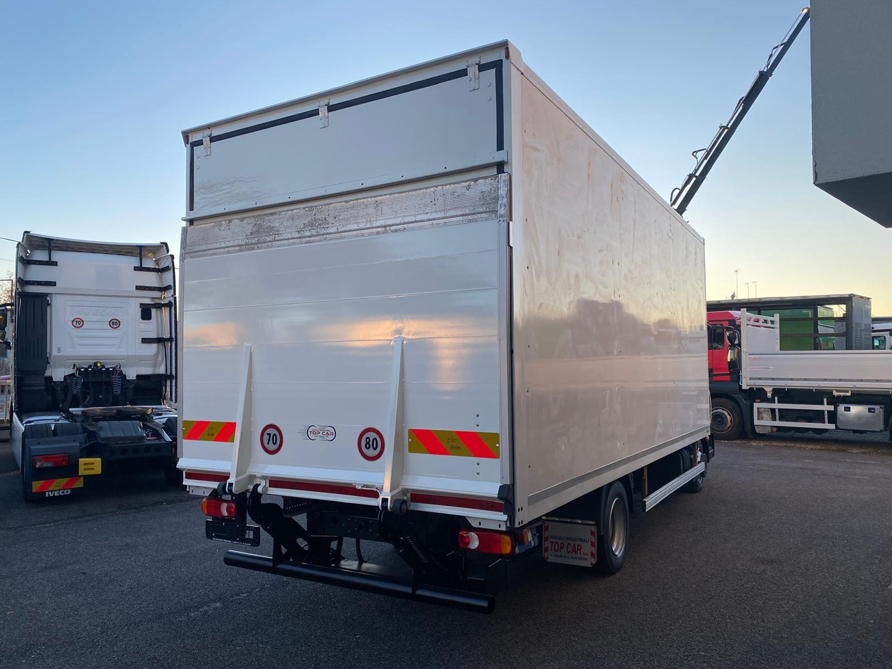 IVECO EUROCARGO 75E19 - Kasti veoauto: pilt 3 IVECO EUROCARGO 75E19 - Kasti veoauto: pilt 3