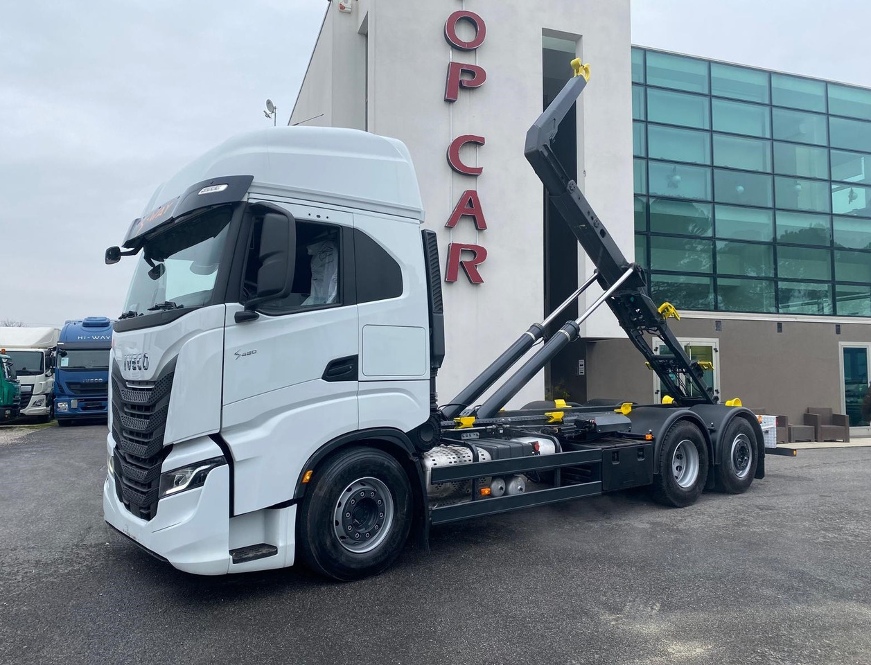 IVECO S-WAY AS260S48 - Konkstõstukiga veoauto: pilt 1 IVECO S-WAY AS260S48 - Konkstõstukiga veoauto: pilt 1