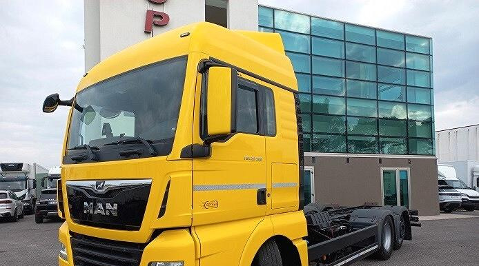 MAN TGX 26.500 MOTRICE 3 ASSI TELAIO EURO 6 2019 - Kabiinišassiiga veoauto: pilt 2 MAN TGX 26.500 MOTRICE 3 ASSI TELAIO EURO 6 2019 - Kabiinišassiiga veoauto: pilt 2
