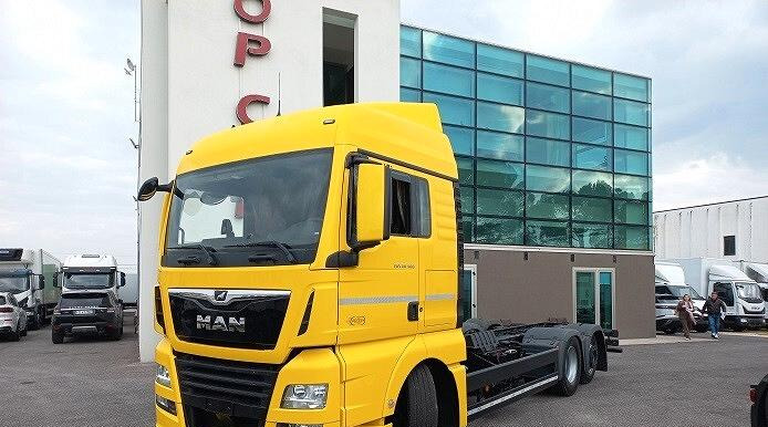 MAN TGX 26.500 MOTRICE 3 ASSI TELAIO EURO 6 2019 - Kabiinišassiiga veoauto: pilt 1 MAN TGX 26.500 MOTRICE 3 ASSI TELAIO EURO 6 2019 - Kabiinišassiiga veoauto: pilt 1