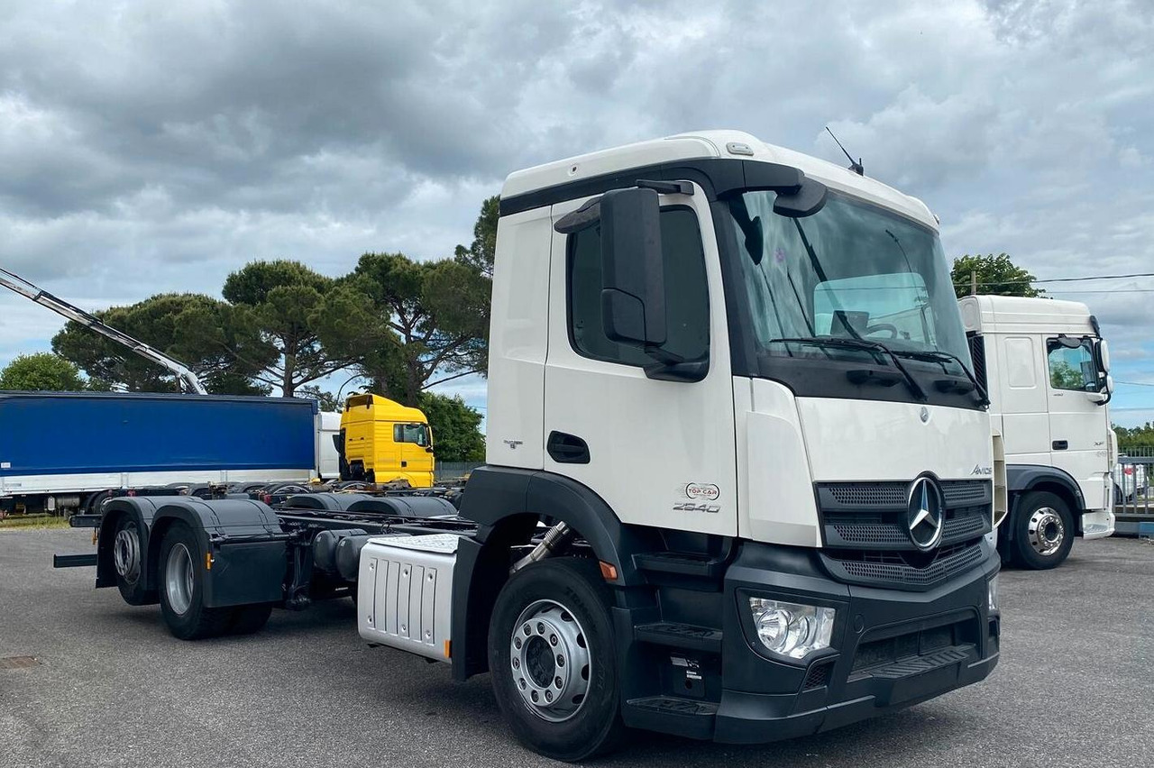 MERCEDES ANTOS 25.40 MOTRICE 3 ASSI TELAIO - Kabiinišassiiga veoauto: pilt 3 MERCEDES ANTOS 25.40 MOTRICE 3 ASSI TELAIO - Kabiinišassiiga veoauto: pilt 3