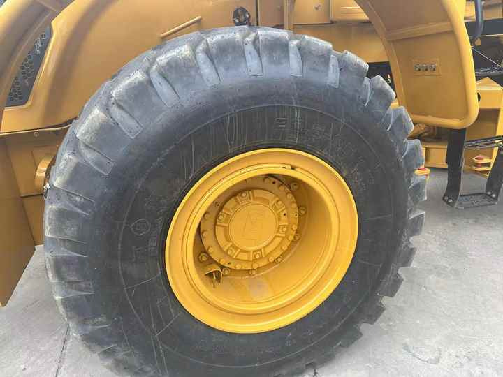 98%New Loaders Cat 966H High Efficiency Wheel Loader Cat 966H Powerful Chinese Made Front Loader Road Machine - Rataslaadur: pilt 5 98%New Loaders Cat 966H High Efficiency Wheel Loader Cat 966H Powerful Chinese Made Front Loader Road Machine - Rataslaadur: pilt 5