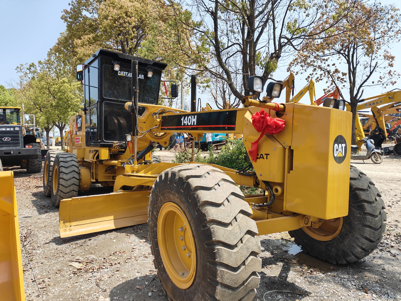 CATERPILLAR 140H construction machine good price in stock - Teehöövel: pilt 2 CATERPILLAR 140H construction machine good price in stock - Teehöövel: pilt 2