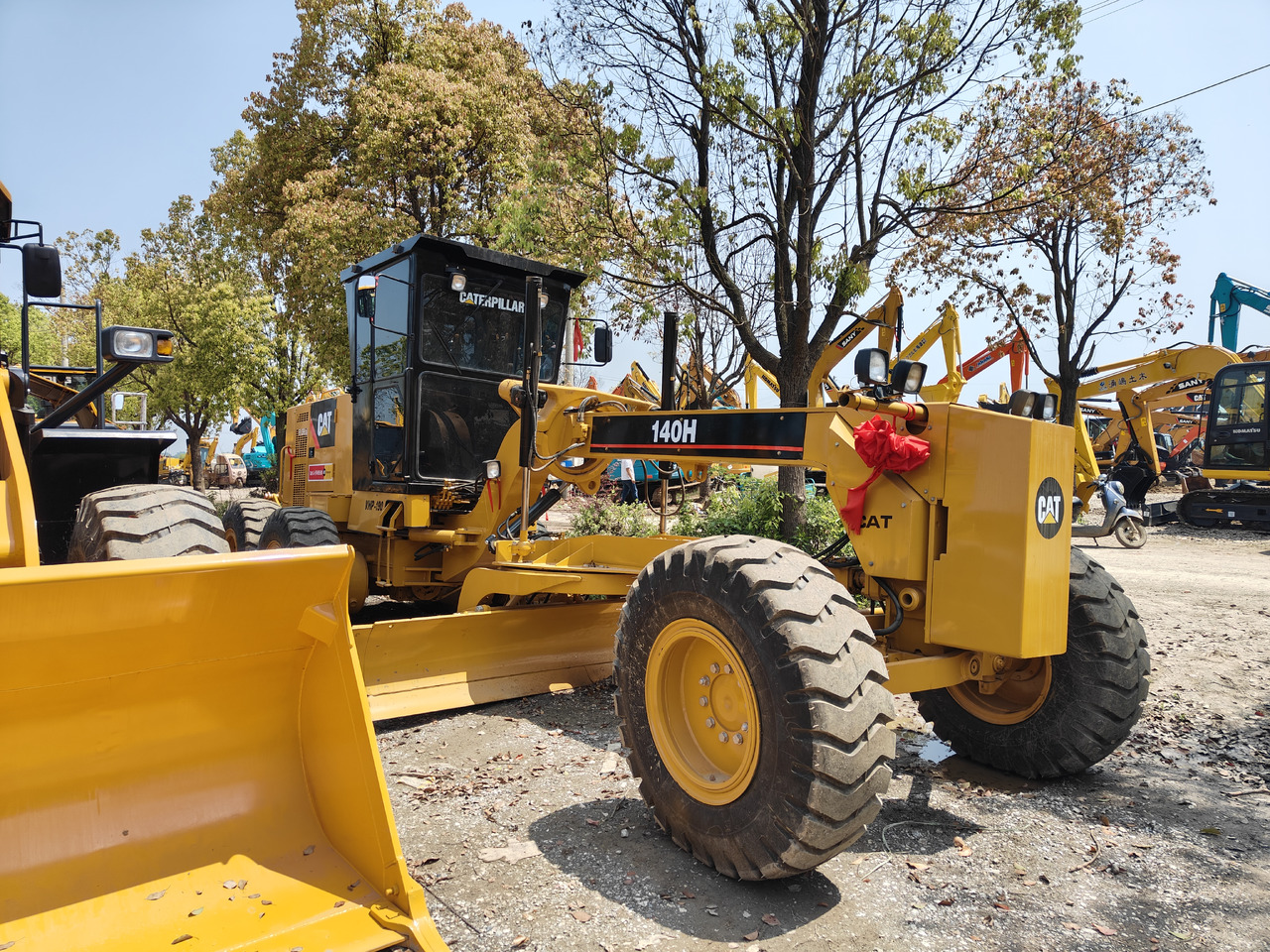 CATERPILLAR 140H construction machine good price in stock - Teehöövel: pilt 1 CATERPILLAR 140H construction machine good price in stock - Teehöövel: pilt 1