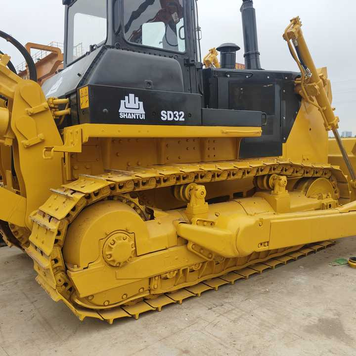 China Famous Brand Shantui Used Sahntui Sd32 Crawler Bulldozer Superior Performance Strong Power Low Price for Sale - Buldooser: pilt 2 China Famous Brand Shantui Used Sahntui Sd32 Crawler Bulldozer Superior Performance Strong Power Low Price for Sale - Buldooser: pilt 2
