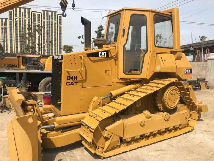 Good Condition D4H Bulldozer New Crawler Bulldozer with Parts Price Bulldozers - Buldooser: pilt 2 Good Condition D4H Bulldozer New Crawler Bulldozer with Parts Price Bulldozers - Buldooser: pilt 2