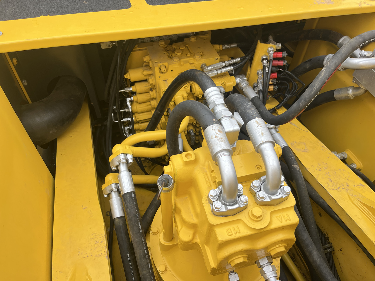 KOMATSU Crawler excavator Second-hand Excavator Komatsu PC 450-7for Sale-------Good Condition - Lintekskavaator: pilt 2 KOMATSU Crawler excavator Second-hand Excavator Komatsu PC 450-7for Sale-------Good Condition - Lintekskavaator: pilt 2