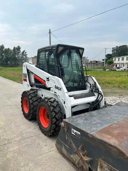 New Arrival Bobcat S160 Skid Steer Loader Available on Sale Hydraulic Type Manufacturer Anhui ZhaoMi - Kompaktlaadur: pilt 5 New Arrival Bobcat S160 Skid Steer Loader Available on Sale Hydraulic Type Manufacturer Anhui ZhaoMi - Kompaktlaadur: pilt 5