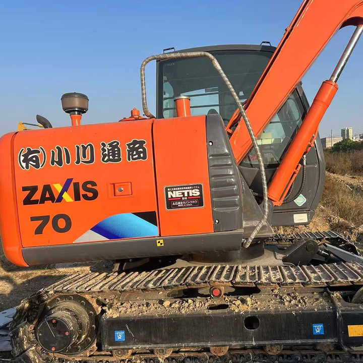 Original Japan Hitachi Used Zx55 Excavator for Sale Used Hitachi Zx60 Zx70 Hydraulic Excavator Hitachi Zaxis 55 Digger - Miniekskavaator: pilt 1 Original Japan Hitachi Used Zx55 Excavator for Sale Used Hitachi Zx60 Zx70 Hydraulic Excavator Hitachi Zaxis 55 Digger - Miniekskavaator: pilt 1