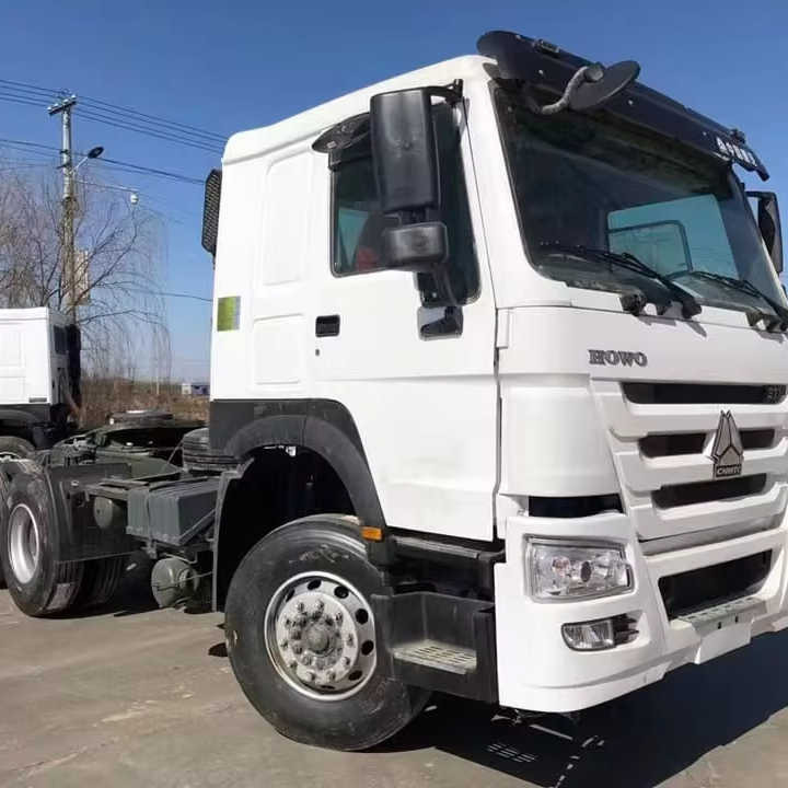 Used HOWO Truck Head Semi-trailer Head Trailer Head - Sadulveok: pilt 1 Used HOWO Truck Head Semi-trailer Head Trailer Head - Sadulveok: pilt 1