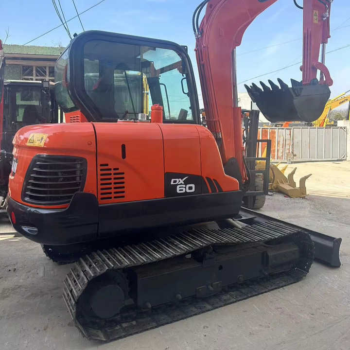Second Hand Doosan Dx-60 Excavator for Sale - Lintekskavaator: pilt 1 Second Hand Doosan Dx-60 Excavator for Sale - Lintekskavaator: pilt 1