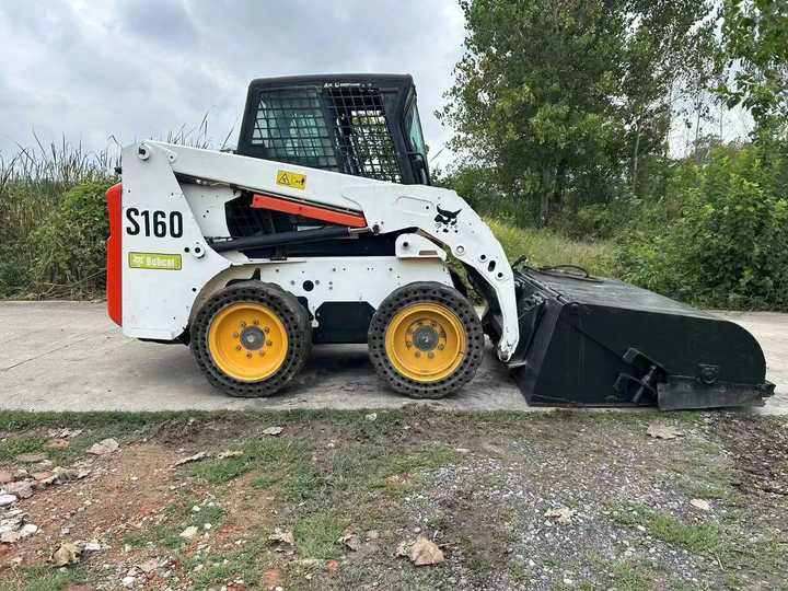 USED BOBCAT S160 Skid-steer Loader with Very Good Performance Is for Sale at a Low Price. - Kompaktlaadur: pilt 3 USED BOBCAT S160 Skid-steer Loader with Very Good Performance Is for Sale at a Low Price. - Kompaktlaadur: pilt 3