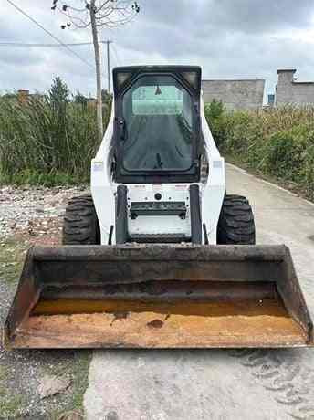USED BOBCAT S300 Skid-steer Loader with Very Good Performance Is for Sale at a Low Price. S160/s185/s220/330 in Stock - Kompaktlaadur: pilt 5 USED BOBCAT S300 Skid-steer Loader with Very Good Performance Is for Sale at a Low Price. S160/s185/s220/330 in Stock - Kompaktlaadur: pilt 5