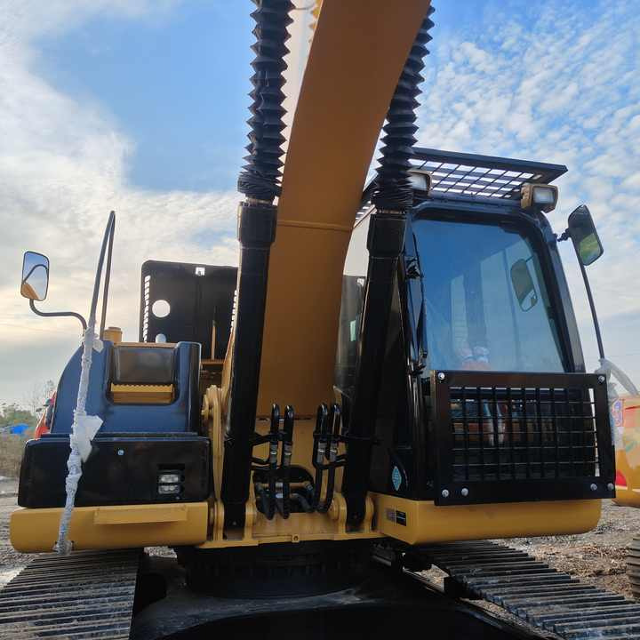 USED Construction Caterpillar Cat 330D Excavator Earthmoving Machinery Used CAT 320D 325D 330D Used Excavators - Lintekskavaator: pilt 4 USED Construction Caterpillar Cat 330D Excavator Earthmoving Machinery Used CAT 320D 325D 330D Used Excavators - Lintekskavaator: pilt 4