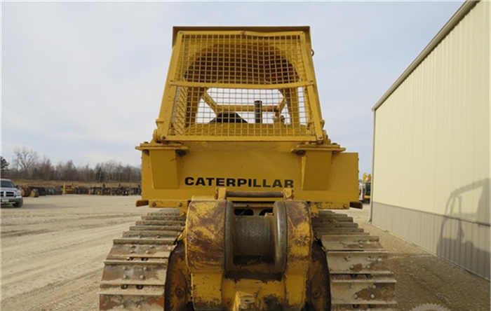Used CAT D7 D7G Bulldozer with Winch /Caterpillar Bulldozer with Winch CAT D7G D7H D7R Dozer for Sale - Buldooser: pilt 3 Used CAT D7 D7G Bulldozer with Winch /Caterpillar Bulldozer with Winch CAT D7G D7H D7R Dozer for Sale - Buldooser: pilt 3