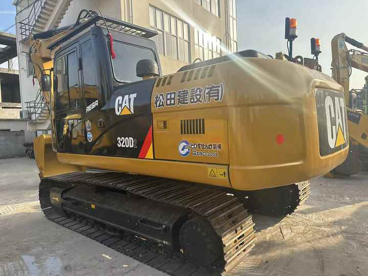 Used Caterpillar 320D Crawler Excavator in High Quality Waiting for Sale - Lintekskavaator: pilt 2 Used Caterpillar 320D Crawler Excavator in High Quality Waiting for Sale - Lintekskavaator: pilt 2