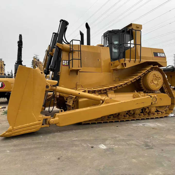 Used Caterpillar D10R Large Crawler Bulldozer Superior Performance Running Working Condition CAT D10R Bulldozer Hot Sale - Buldooser: pilt 1 Used Caterpillar D10R Large Crawler Bulldozer Superior Performance Running Working Condition CAT D10R Bulldozer Hot Sale - Buldooser: pilt 1