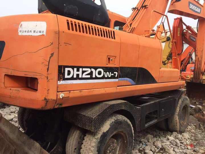 Used Digger Doosan Dh210w-7 Construction Machinery Construction Digger Used Doosan Dh210w-7 Cheap Excavator - Ratastel ekskavaator: pilt 5 Used Digger Doosan Dh210w-7 Construction Machinery Construction Digger Used Doosan Dh210w-7 Cheap Excavator - Ratastel ekskavaator: pilt 5