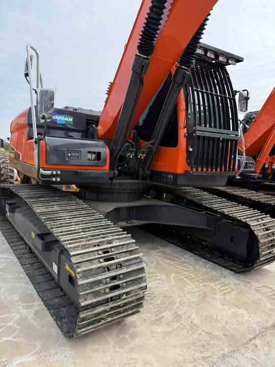 Used Doosan DX225LC-9C Hydraulic Excavator 25 Ton Doosan Dx225 Crawler Excavator with Excellent Performance Low Price for Sale - Ekskavaator: pilt 5 Used Doosan DX225LC-9C Hydraulic Excavator 25 Ton Doosan Dx225 Crawler Excavator with Excellent Performance Low Price for Sale - Ekskavaator: pilt 5