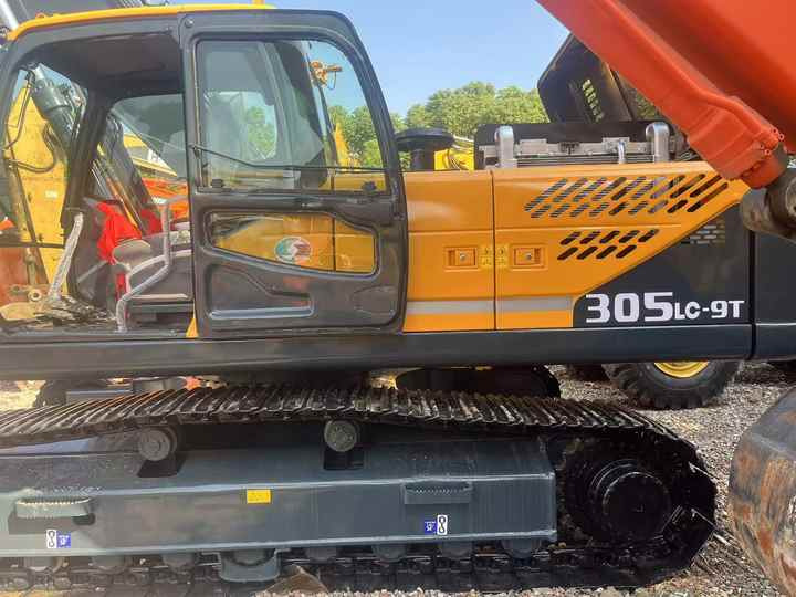 Used HYUNDAI 305LC-9T Crawler Excavator with Good Performance Hyundai30 Tons Earthmoving Machinery with Low Price On-sale - Lintekskavaator: pilt 4 Used HYUNDAI 305LC-9T Crawler Excavator with Good Performance Hyundai30 Tons Earthmoving Machinery with Low Price On-sale - Lintekskavaator: pilt 4